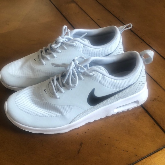 Nike Shoes - Nike running shoes